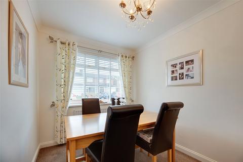 33 Briardene Drive, Gateshead, NE10 8AN
