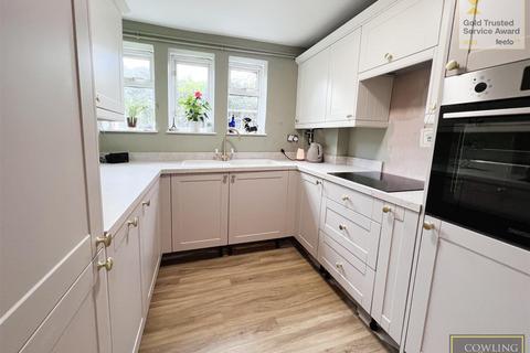 42 Appletree Way, Wickford, SS11 8JN