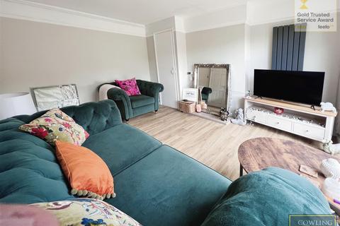 42 Appletree Way, Wickford, SS11 8JN