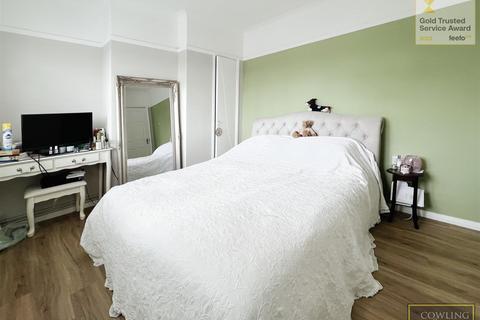 42 Appletree Way, Wickford, SS11 8JN