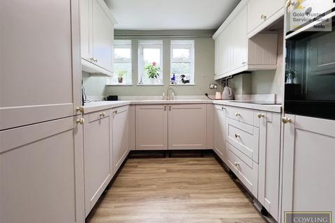 42 Appletree Way, Wickford, SS11 8JN