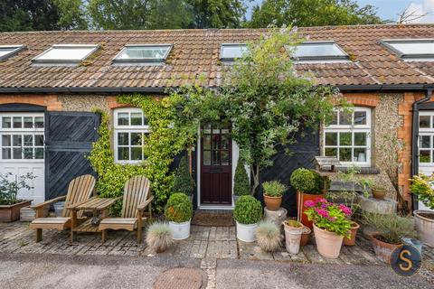 2 bedroom terraced house for sale, Howell Hill Close, Mentmore, Leighton Buzzard