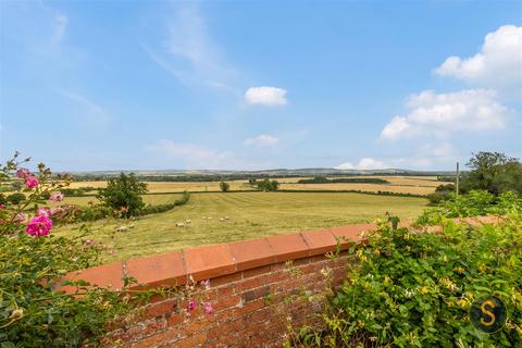 2 bedroom terraced house for sale, Howell Hill Close, Mentmore, Leighton Buzzard