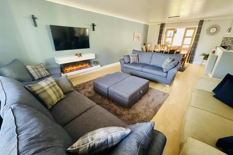 42a Danlan Road, Pembrey, Burry Port, SA16 0UL