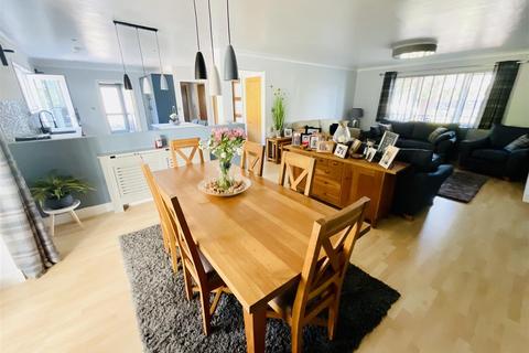 42a Danlan Road, Pembrey, Burry Port, SA16 0UL