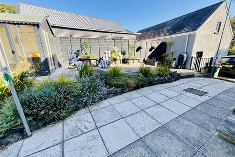 42a Danlan Road, Pembrey, Burry Port, SA16 0UL