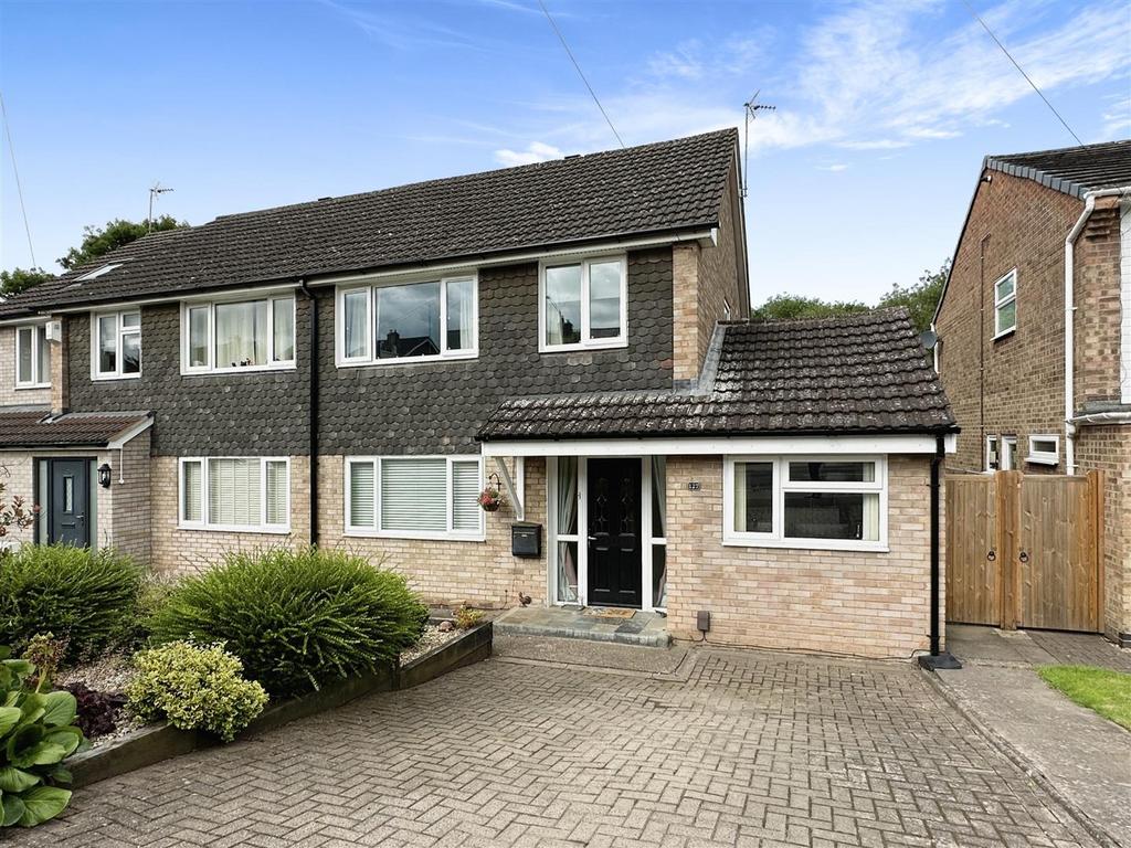 Clinton Lane, Kenilworth 3 bed semidetached house £450,000