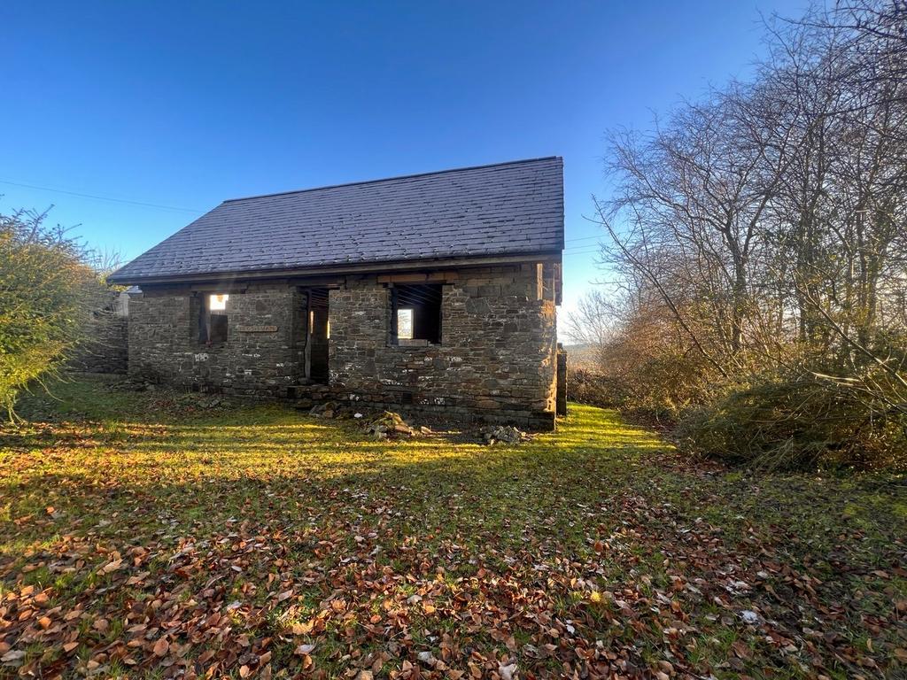 Mydroilyn, Nr Aberaeron, SA48 1 bed property with land for sale £325,000