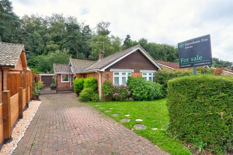 2 bedroom detached bungalow for sale - Ringwood Drive, North Baddesley, Hampshire