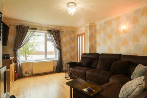 5 Ashby View, Leeds, LS13 3AG