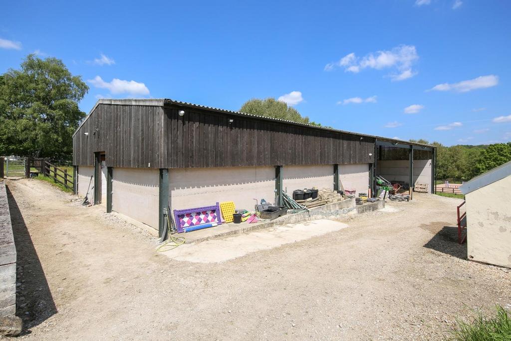 Barn2.jpg