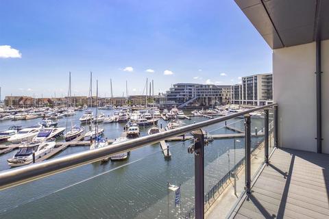 2 bedroom flat to rent, The Blake Building, Ocean Village, Southampton