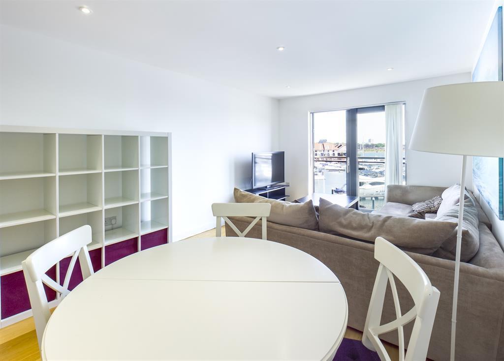 Apartment in Southampton, Ocean Village - View 5