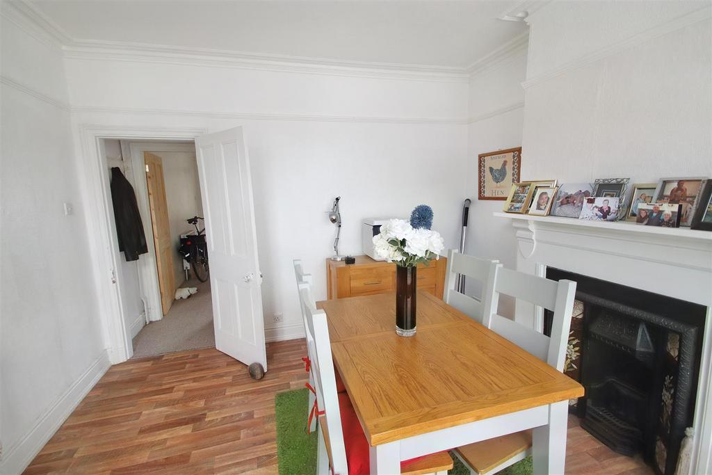 Meadow Road, Quinton, Birmingham 3 bed end of terrace house for sale