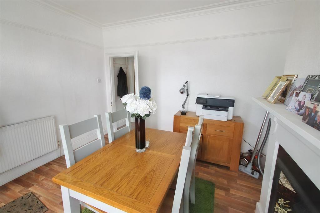 Meadow Road, Quinton, Birmingham 3 bed end of terrace house for sale