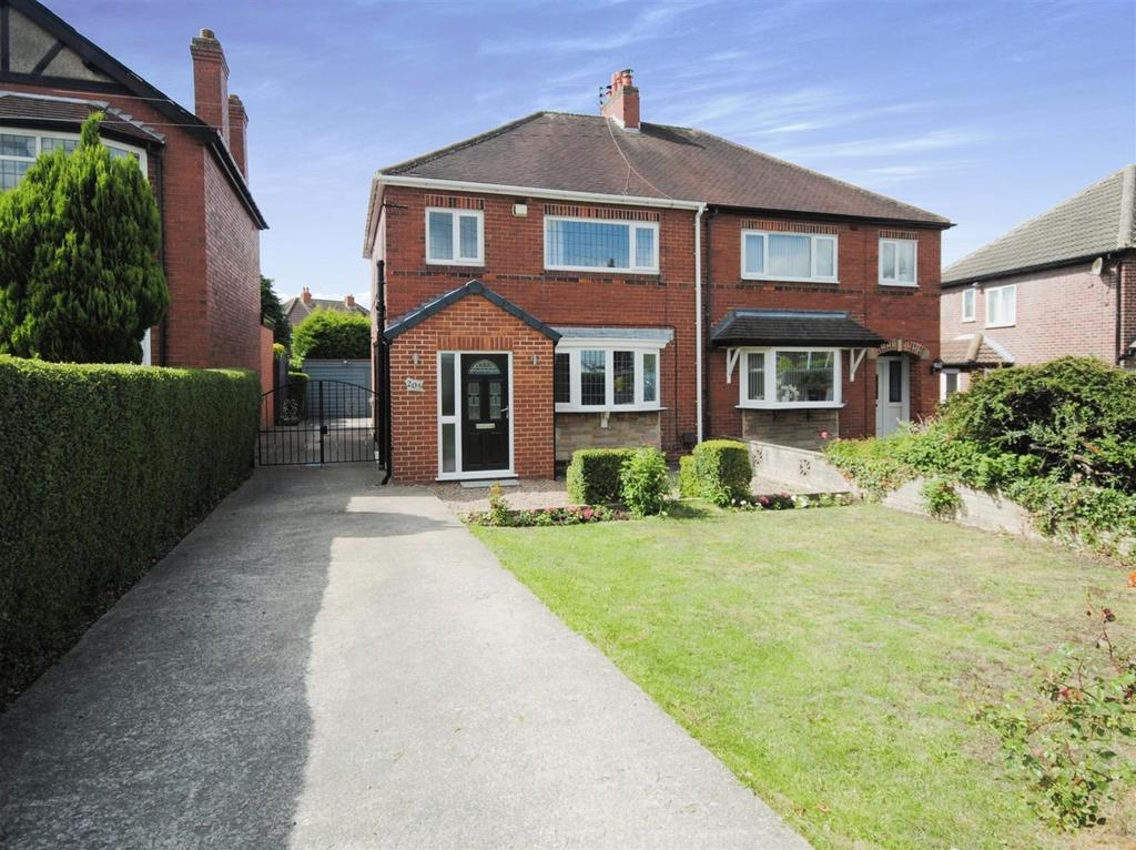 Leeds Road, Kippax, Leeds 3 bed semidetached house for sale £280,000