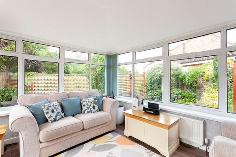3 bedroom detached house for sale - Stuart Close, Strensall, York
