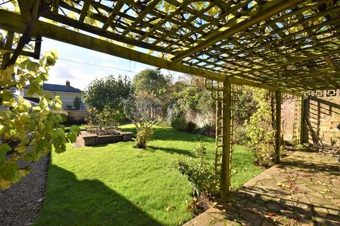 3 bedroom detached bungalow for sale - Grove Road, Ryde, PO33 3LH