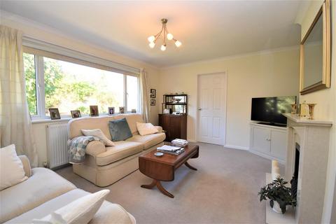 3 bedroom detached bungalow for sale - Grove Road, Ryde, PO33 3LH