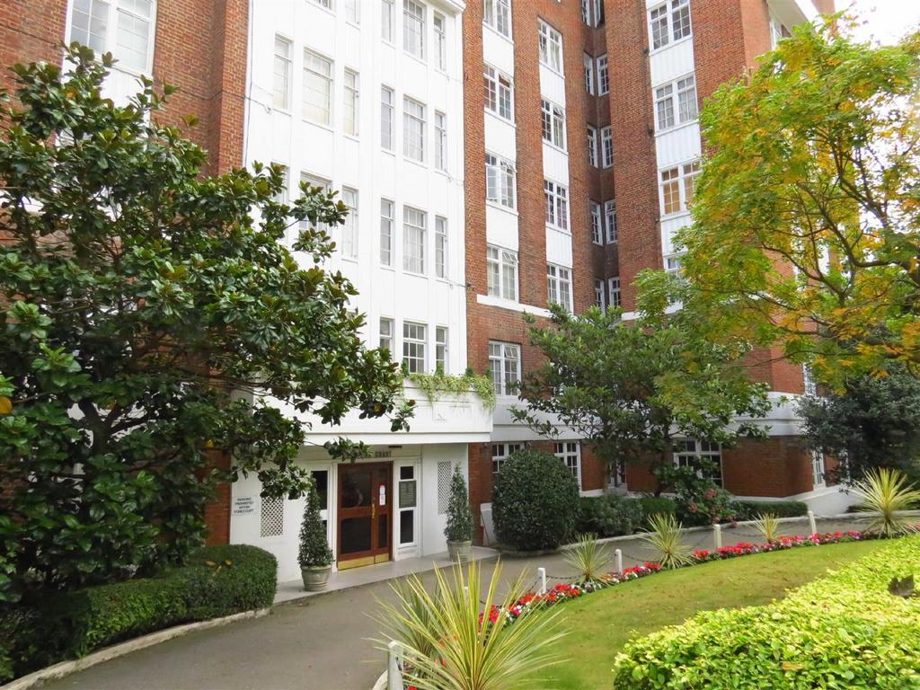 Langford Court, St John's Wood, NW8 1 bed apartment £2,058 pcm (£475 pw)