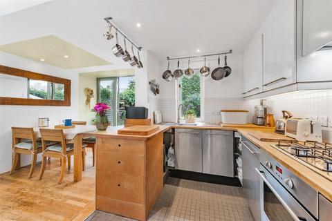 20 Helena Road, Windsor, SL4 1JN
