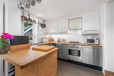 20 Helena Road, Windsor, SL4 1JN