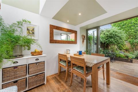20 Helena Road, Windsor, SL4 1JN