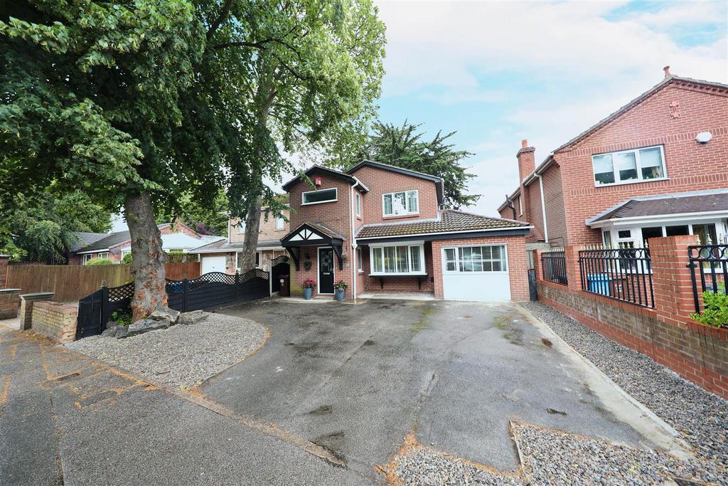 Chanterlands Avenue, Hull 4 bed detached house for sale £355,000