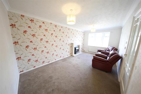 2 bedroom semi-detached bungalow for sale, The Queensway, Hull