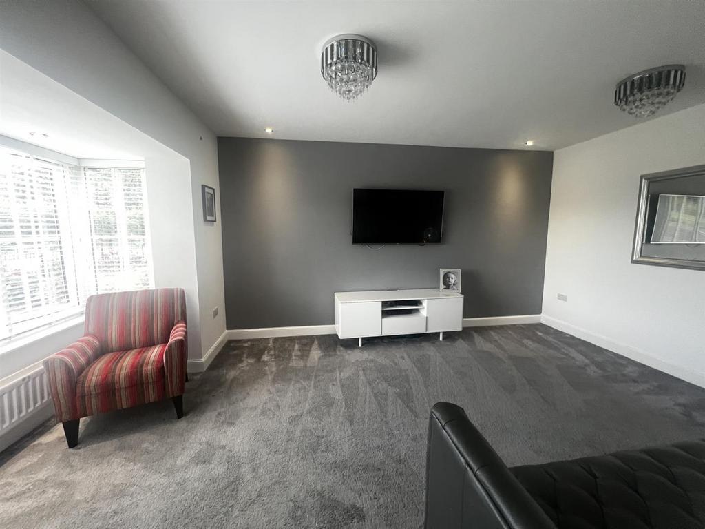 Lounge 3.jpg