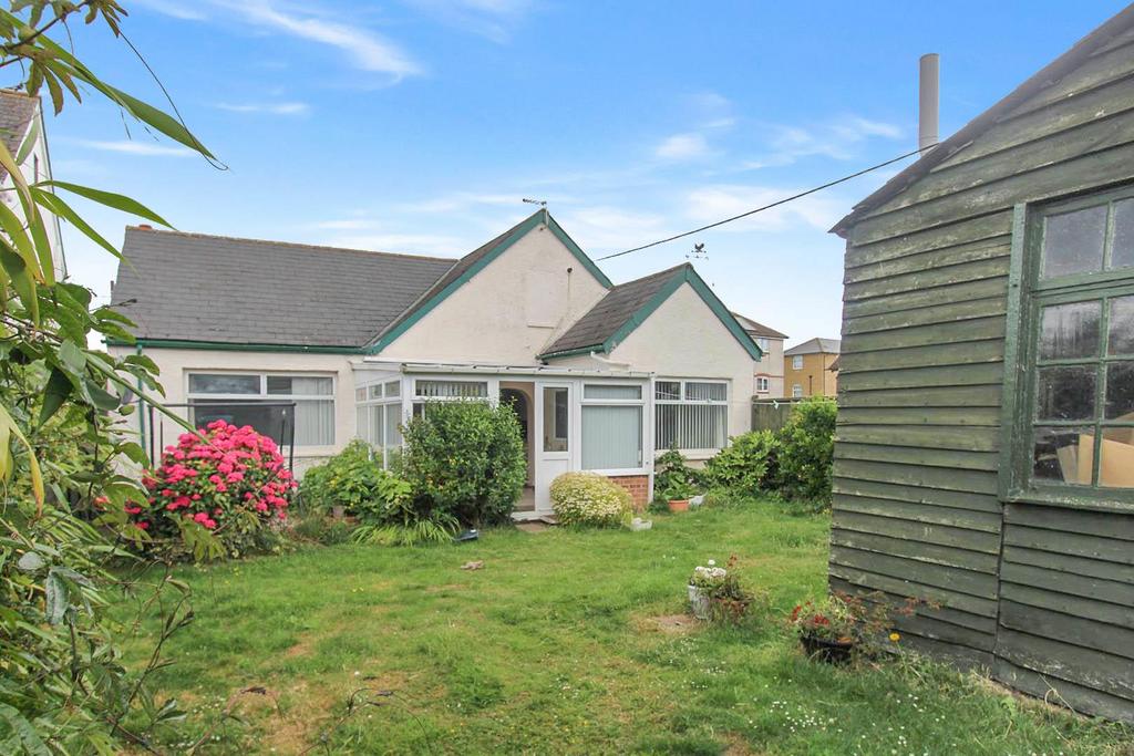 Wards Hill Road, Minster On Sea, Sheerness 2 bed detached bungalow for sale £325,000