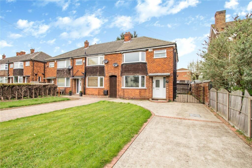Pelham Road, Immingham, DN40 3 bed semidetached house £123,000