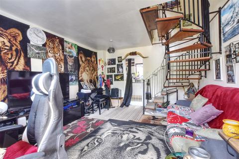 29 Mistley Close, Bexhill-on-sea, TN40 2TD