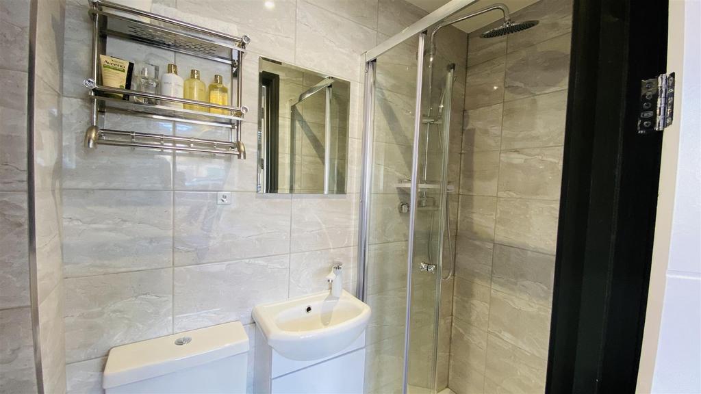 Room 1 En-suite