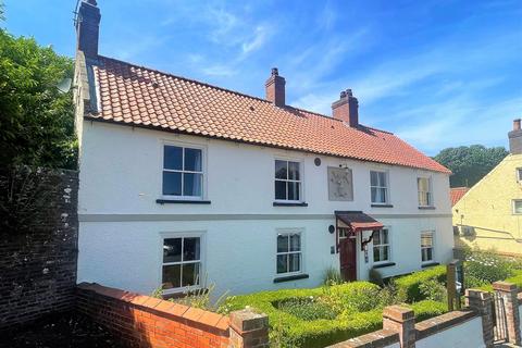 4 bedroom cottage for sale, Cross Hill, Hunmanby, Filey