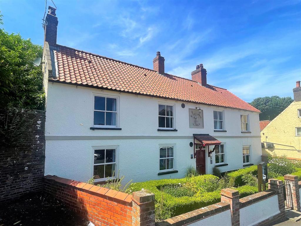 Cross Hill, Hunmanby, Filey 4 bed cottage for sale £485,000