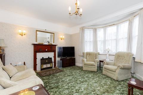 2 Old Farm Road East, Sidcup, DA15 8AE