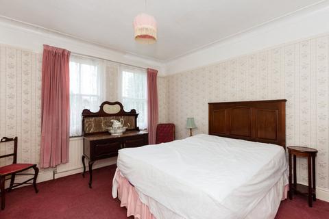 2 Old Farm Road East, Sidcup, DA15 8AE