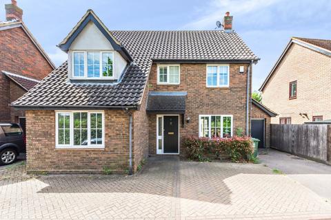 5 Maple Leaf Drive, Sidcup, DA15 8WG