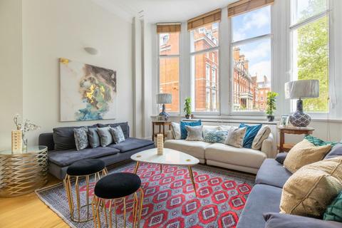 3 bedroom flat to rent, Cadogan Square, Knightsbridge, SW1X