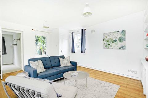 2 bedroom flat to rent, Elms Crescent, London, SW4