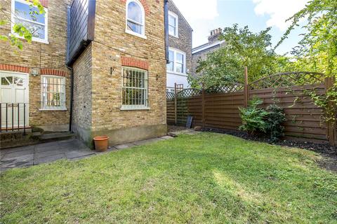 2 bedroom flat to rent, Elms Crescent, London, SW4