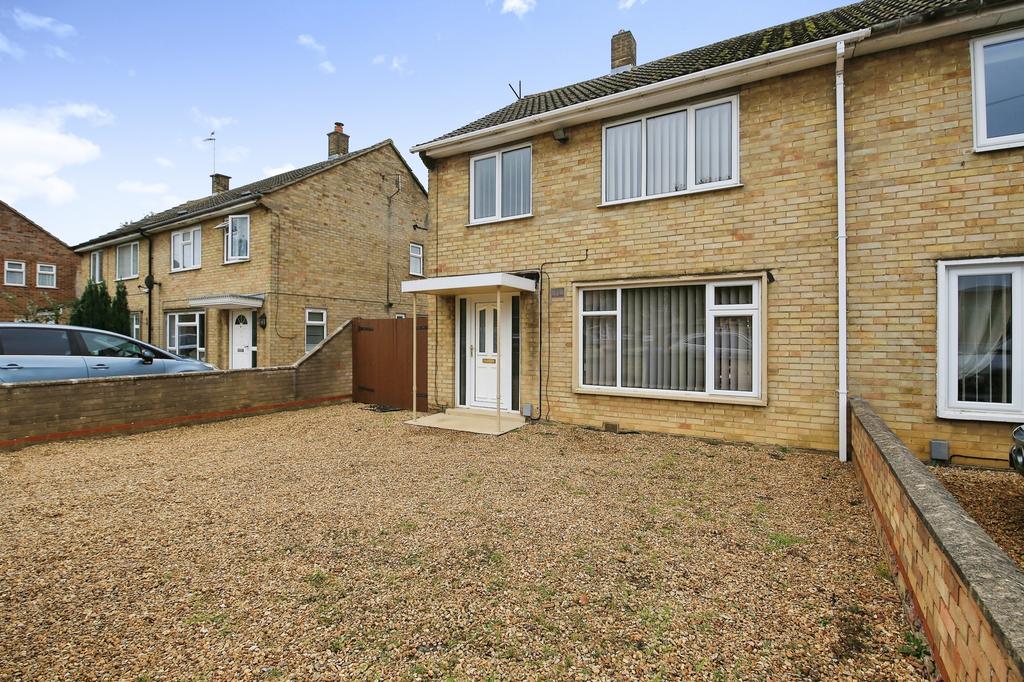 Eastfield Drive, Whittlesey... 4 bed semidetached house £245,000