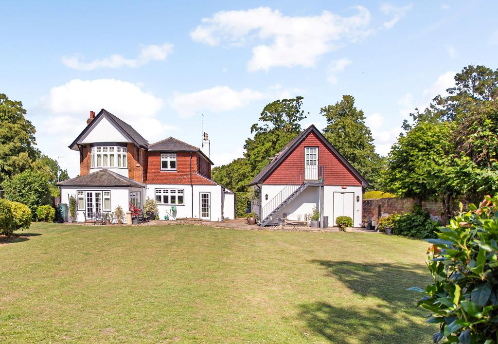 London Road, Dunton Green, Sevenoaks... 6 bed detached house for sale