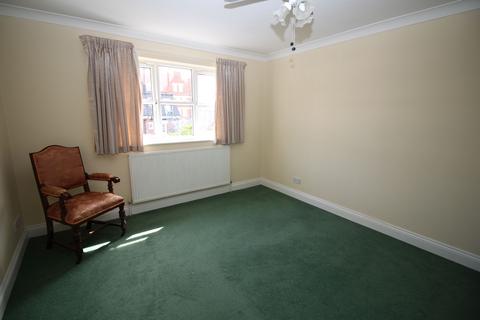 2 bedroom apartment to rent, Seaview Court, Harold Road, Clacton-on-Sea