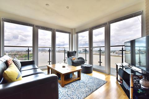 2 bedroom flat to rent, Mast Quay, London, SE18