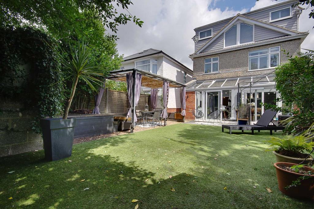 Maclaren Road, Bournemouth BH9 4 bed detached house for sale £625,000