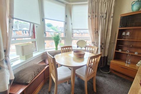 3 bedroom flat to rent, Dumbarton Road, Scotstoun, Glasgow, G14