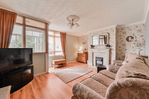 13 Wyllen Close, London, E1 4HQ