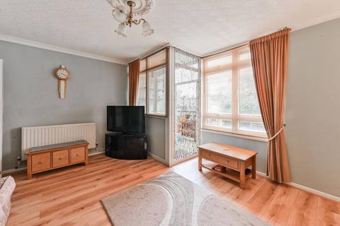 13 Wyllen Close, London, E1 4HQ